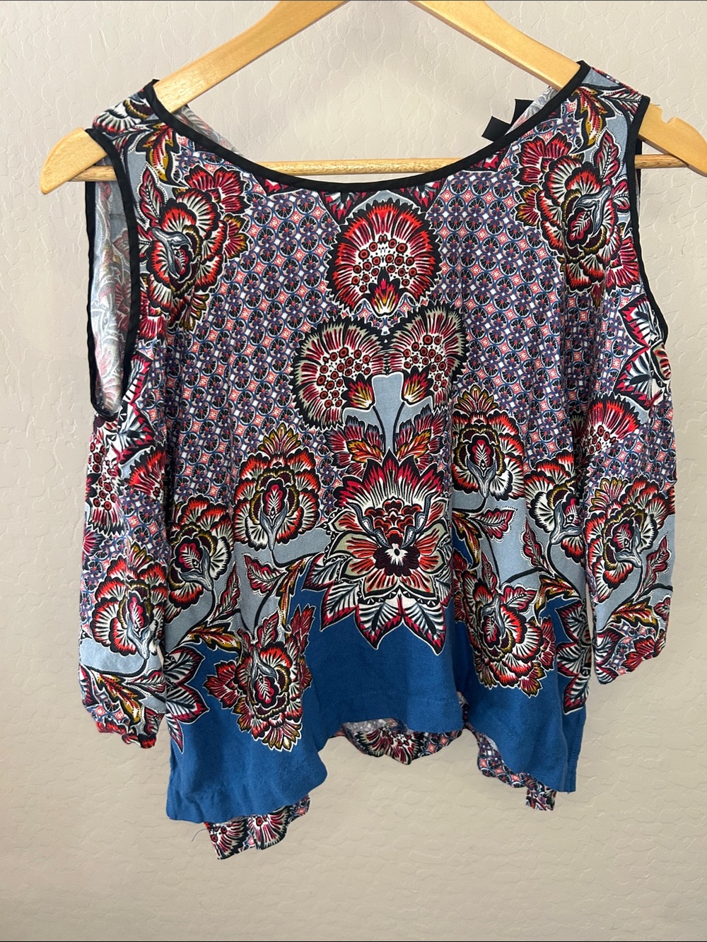 Topshop Size 2 Floral Cold Shoulder Zip Back Blouse Boho Flowy Top